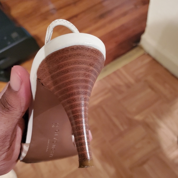 Givenchy kitten heel shoe - Picture 5 of 6